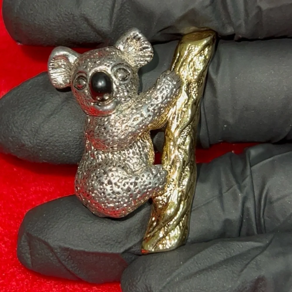 Vintage Silver & Gold Koala Brooch - Picture 2 of 2